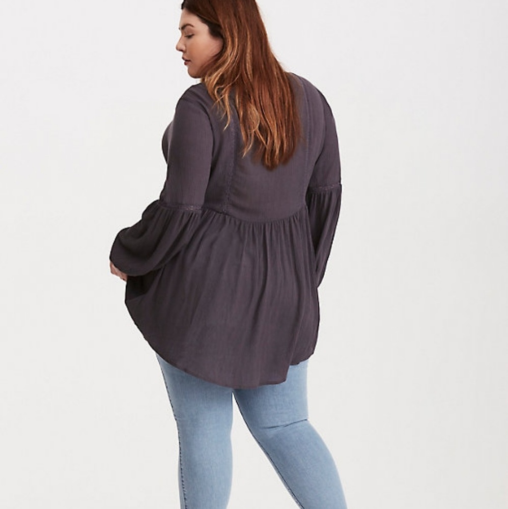 Torrid Size 1X (14/16) Lace Inset Cutout Blouse - Picture 3 of 5